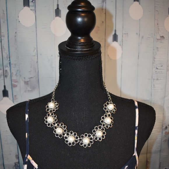 New York & Company Necklace - Picture 2 of 3